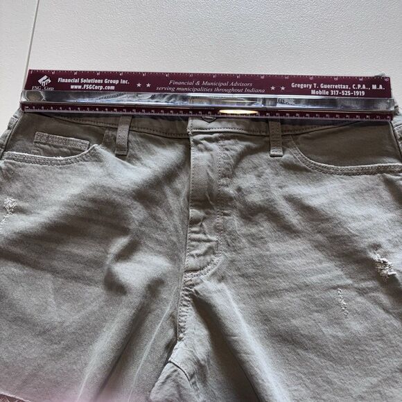 Universal Thread Womens Shorts Size 10 Vintage Midi Dusty Olive  NWT - Picture 11 of 13